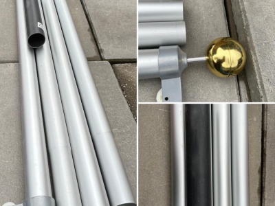 4 delige vlaggenmast met gouden knop en grondkoker