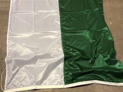 Gebruikte vlag Groen Wit 100x150 cm, uitverkoop