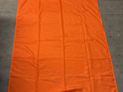 Gebruikte vlag Oranje 100x150 cm, uitverkoop Gebruikte vlag Oranje 100x150 cm, uitverkoop