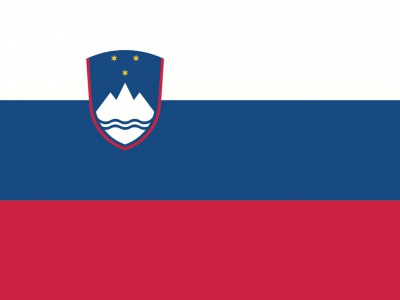 Gebruikte vlag Slovenie 200x300 cm, uitverkoop Gebruikte vlag Slovenie 200x300 cm, uitverkoop